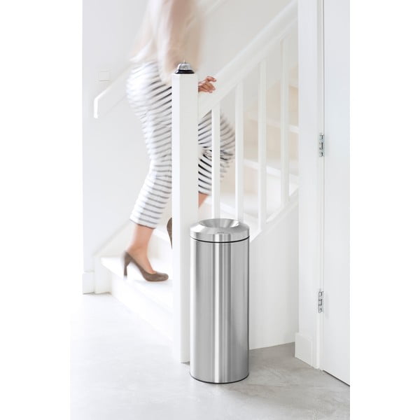 Oceľový odpadkový kôš v matne striebornej farbe 30 l Flame Guard – Brabantia-image-1