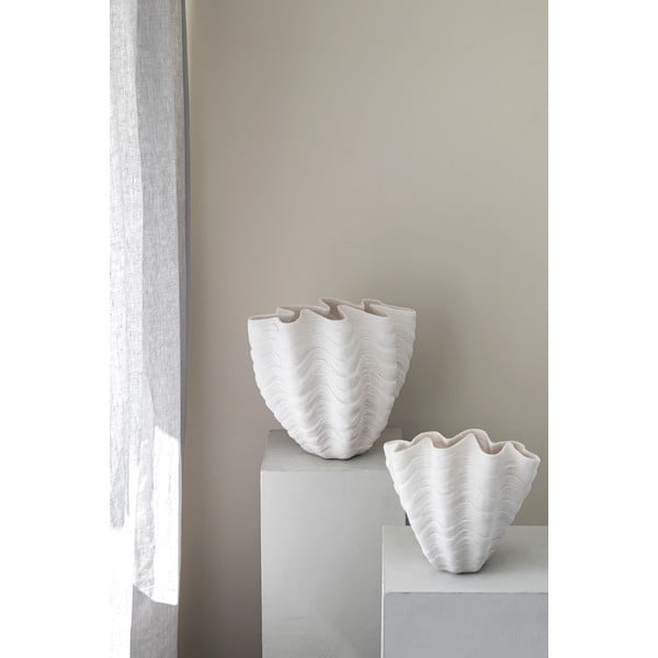 Biela váza z polyresínu (výška 22 cm) Shell – Mette Ditmer Denmark-image-1