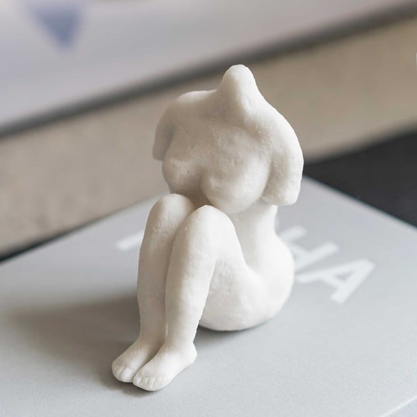 Soška z polyresínu (výška  14 cm) Sitting Woman – Mette Ditmer Denmark-image-1