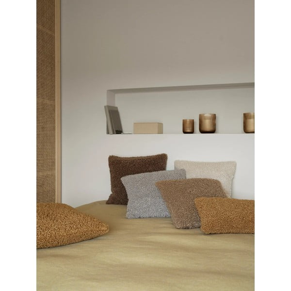 Obliečka na vankúš z materiálu bouclé 50x50 cm Teddy – Blomus-image-1