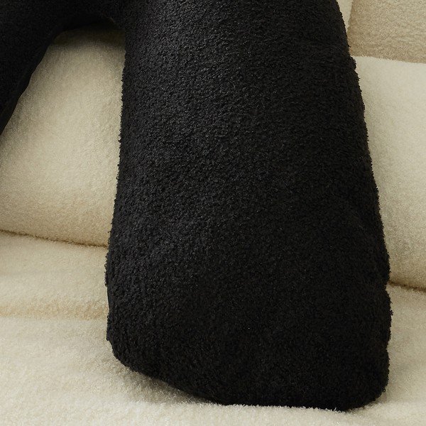 Vankúšik 80x23 cm Soft Boucle – Catherine Lansfield-image-2
