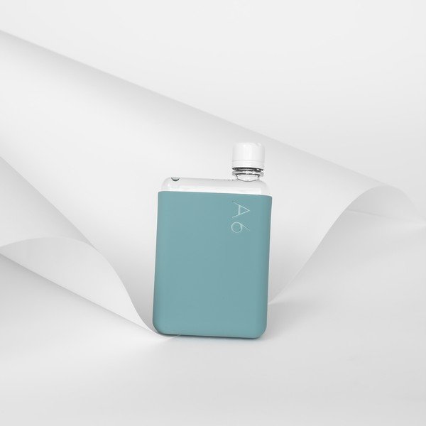 Tyrkysovomodré silikonové puzdro na ploskú fľašu Memobottle A6 Sleeve-image-1
