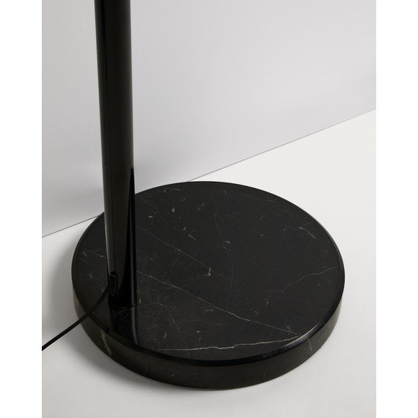 Čierna stojacia lampa s kovovým tienidlom (výška  160 cm) Madali – Kave Home-image-3