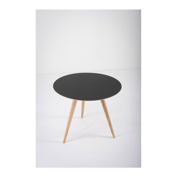 Odkladací stolík z dubového dreva s čiernou doskou Gazzda Arp, ⌀ 55 cm-image-4