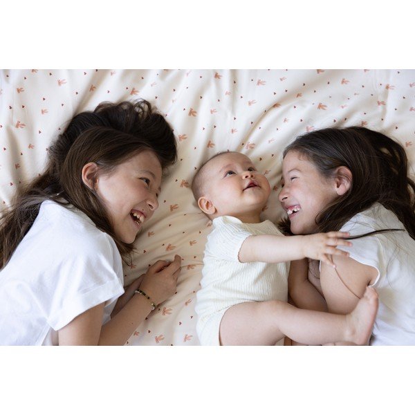 Svetložltá/ružová detská obliečka do postieľky z Bio bavlny 100x140 cm Bows – Cam Cam Copenhagen-image-1