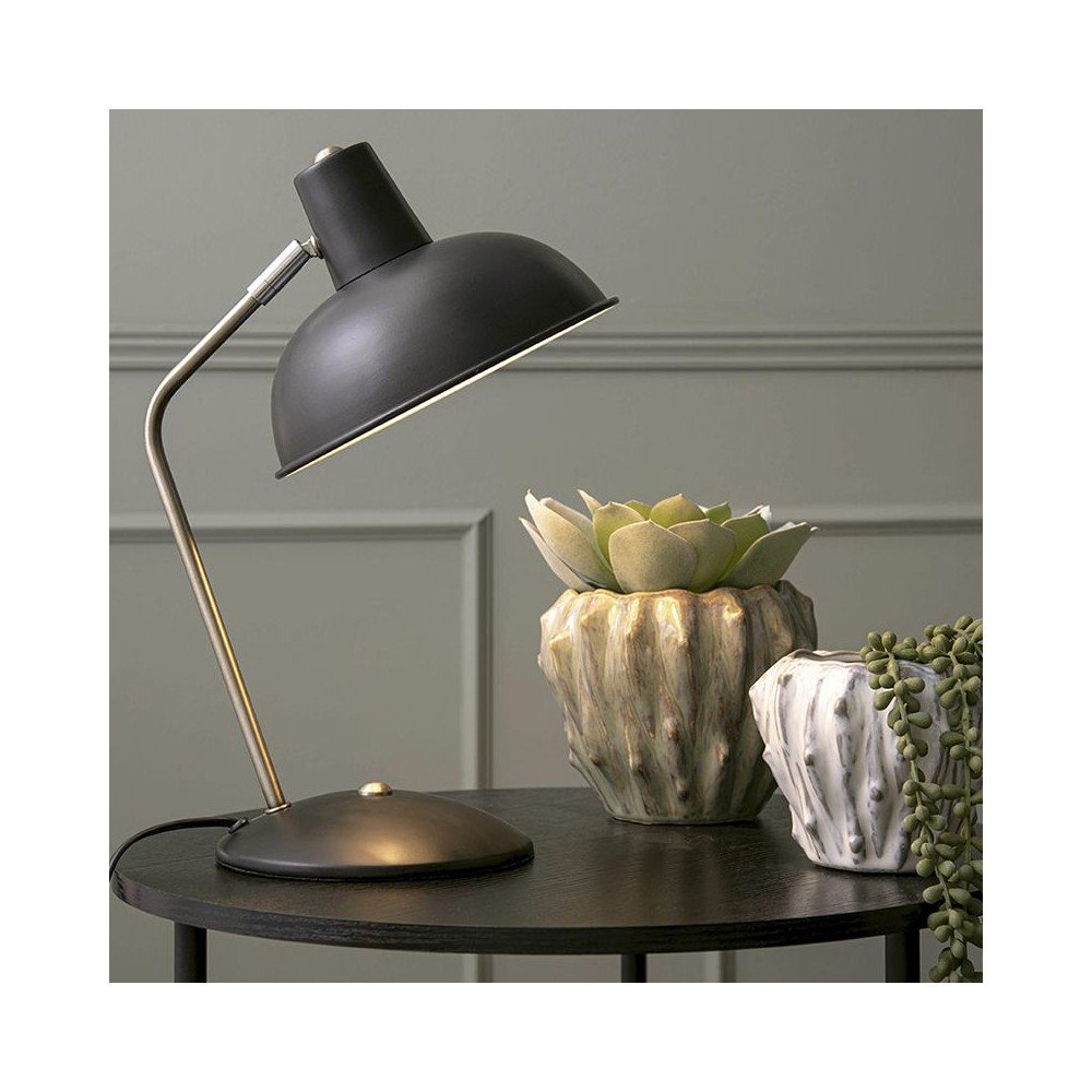 Čierna stolová lampa Leitmotiv Hood