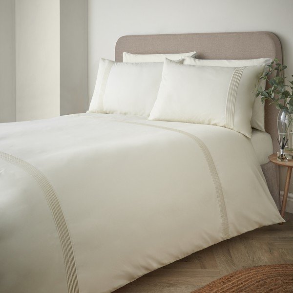 Krémovobiele obliečky na jednolôžko 135x200 cm Pintuck Easy Iron Percale – Catherine Lansfield-image-1