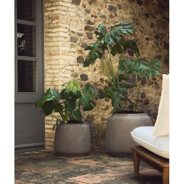 Betónový obal na kvetináč ø 53 cm Lira – Kave Home-image-1
