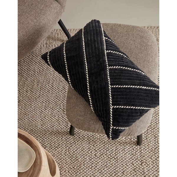 Zamatová obliečka na vankúš 30x50 cm Maik – Kave Home-image-1