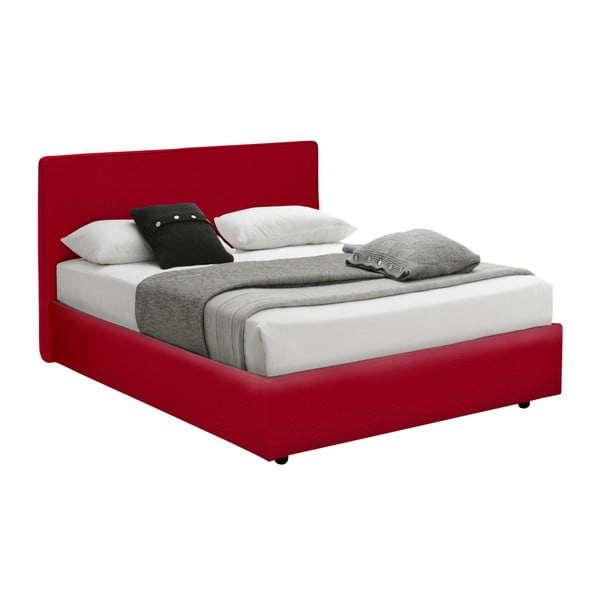 Červená posteľ s úložným priestorom, matracom a poťahom z koženky 13Casa Ninfea, 160 x 190 cm