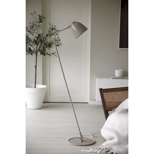 Sivobéžová stojacia lampa s kovovým tienidlom (výška 130 cm) Tilt – Markslöjd-image-1