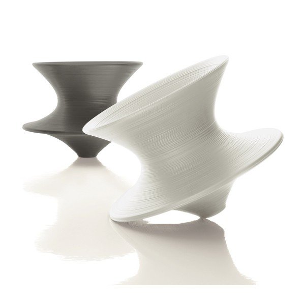 Biele rotujúce sedadlo Magis Spun