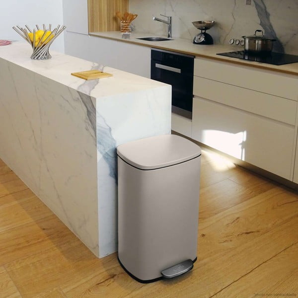 Taupe nášľapný oceľový odpadkový kôš 50 l Akira – Spirella-image-1