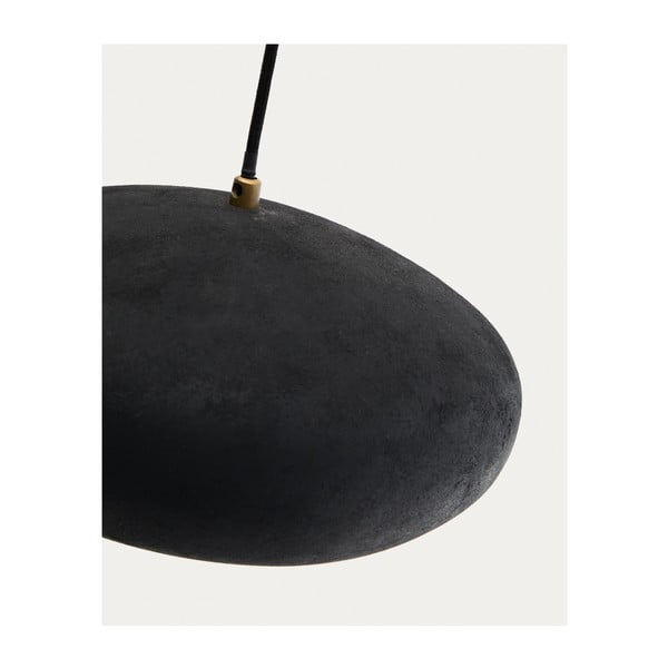 Čierne závesné svietidlo s kovovým tienidlom ø 30 cm Inda – Kave Home-image-4