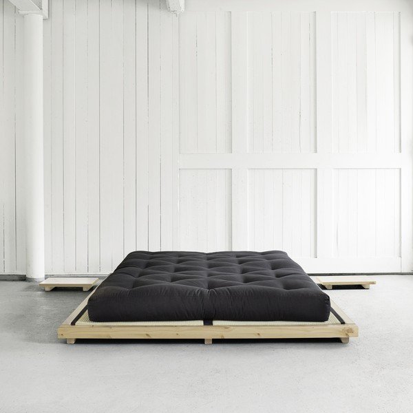 Dvojlôžková posteľ z borovicového dreva s matracom a tatami Karup Design Dock Double Latex Natural/Black, 140 × 200 cm-image-3