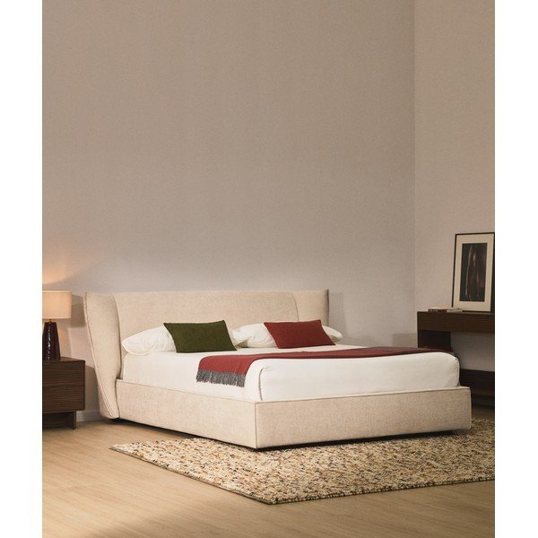 Béžová čalúnená dvojlôžková posteľ zo ženilky s úložným priestorom s roštom 180x200 cm Arvian – Kave Home-image-1