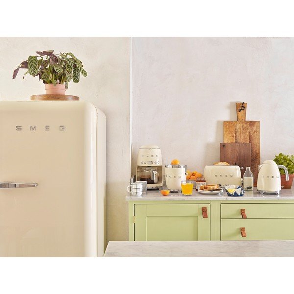 Krémovo-biela varná kanvica SMEG 50's Retro Style-image-1