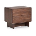 Nočný stolík v dekore orecha v tmavo prírodnej farbe Norlen – Kave Home