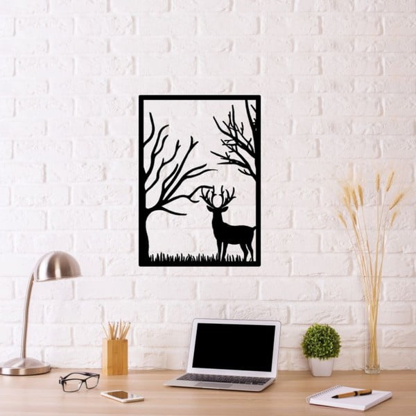 Čierna kovová nástenná dekorácia Deer In The Forest, 39 × 54 cm