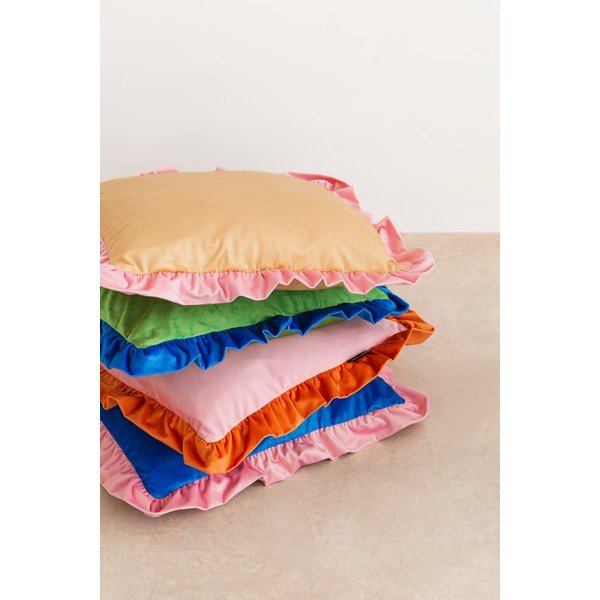 Zamatový dekoračný vankúš 55x55 cm – Really Nice Things-image-1