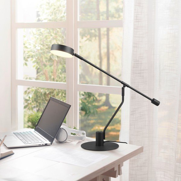 Matne čierna LED stolová lampa s ohýbateľnou konštrukciou (výška  64 cm) Manduro – Trio-image-1