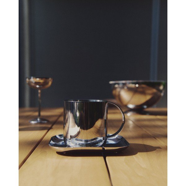 Hrnček z nehrdzavejúcej ocele v striebornej farbe Nirela – Kave Home-image-4