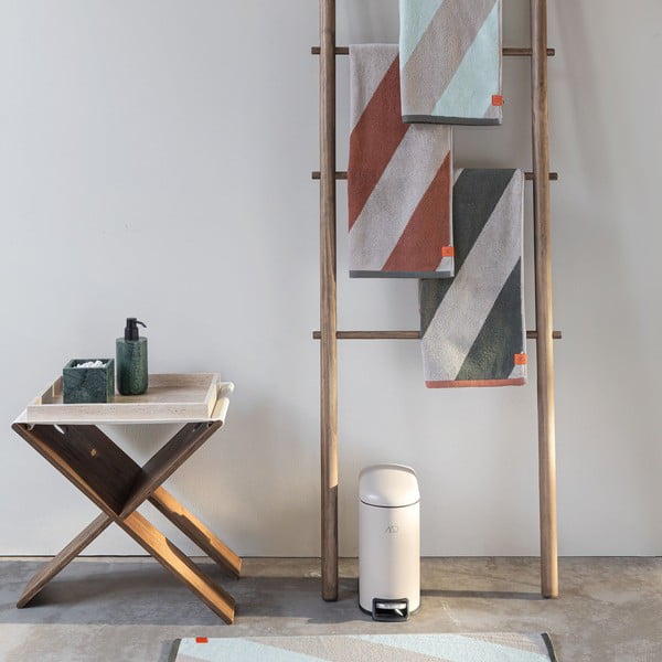 Kaki froté osuška z bio bavlny 70x133 cm Diagonal – Mette Ditmer Denmark-image-2