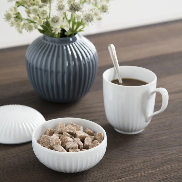 Biela porcelánová dóza Kähler Design Hammershoi, ⌀ 11,5 cm-image-1