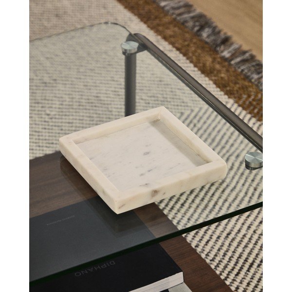 Mramorová dekoratívna tácka 18x18 cm Serela – Kave Home-image-1