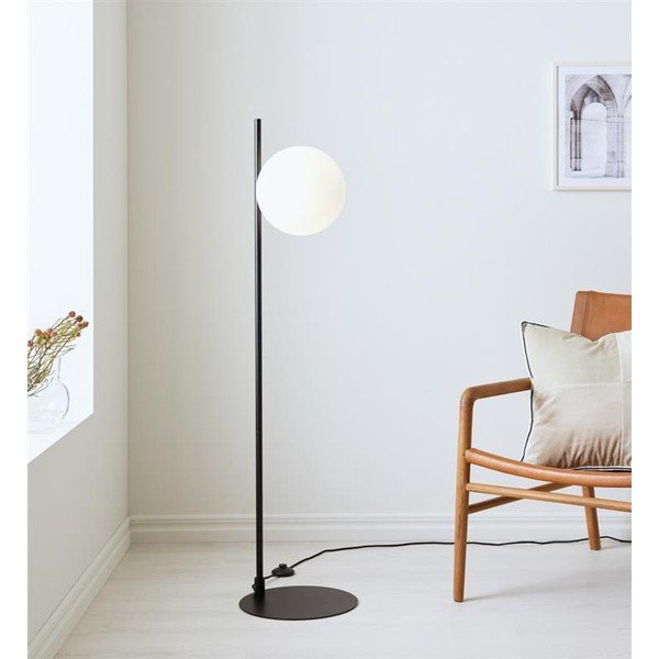 Biela stojacia lampa Markslöjd Dione, výška 134,5 cm-image-2