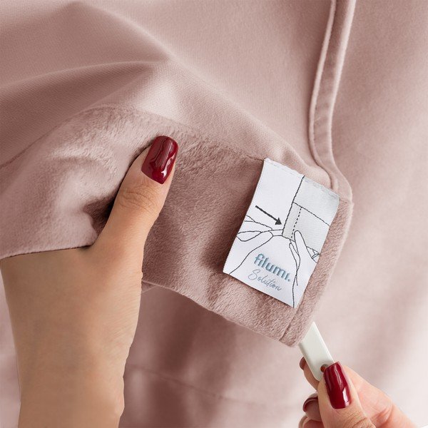 Svetloružový zamatový dimout záves 265x175 cm Velto – Filumi-image-3