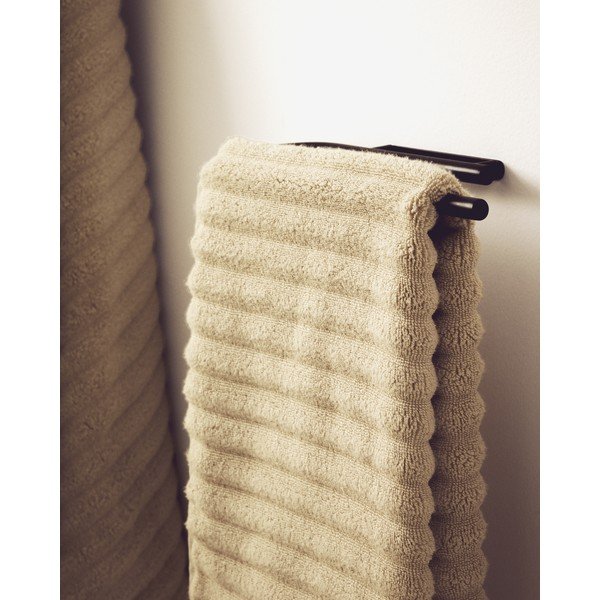 Čierny nástenný držiak na uteráky z nehrdzavejúcej ocele Arely – Kave Home-image-1