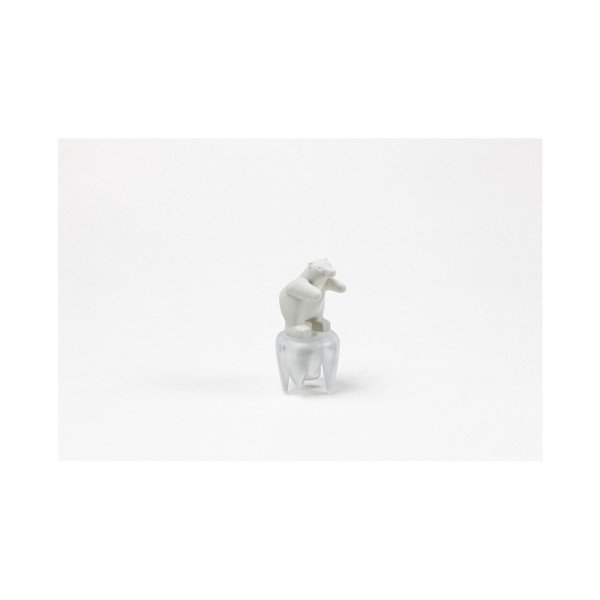 Uzáver na víno v tvare ľadového medveďa Qualy&CO Bottoms Up Bear-image-3