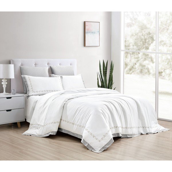 Biele obliečky na dvojlôžko/predĺžené z bavlneného saténu s plachtou/6-dielne 240x220 cm Diana – Mila Home Luxury