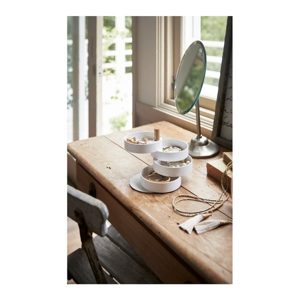 Biela šperkovnica s detailom z bukového dreva YAMAZAKI Tosca-image-2