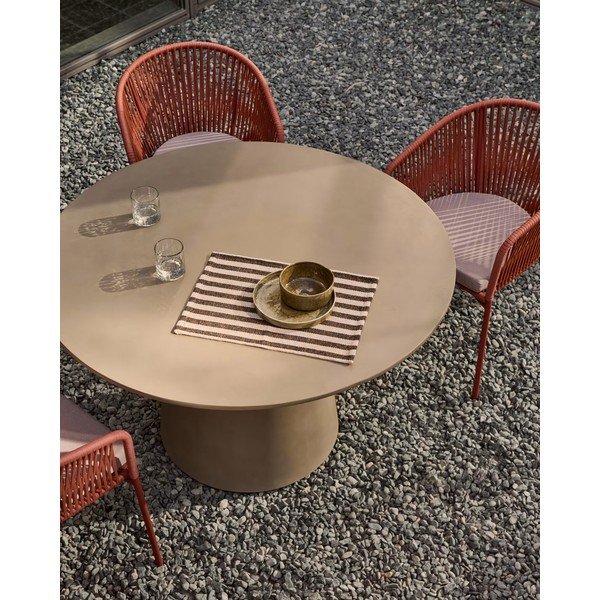 Betónový vonkajší jedálenský stôl Kave Home Itai, ⌀ 120 cm-image-2