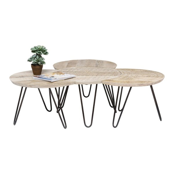 Sada 4 konferenčných stolíkov s doskou z mangového dreva a ručne vyrezávanými detailmi Kare Design Puro
