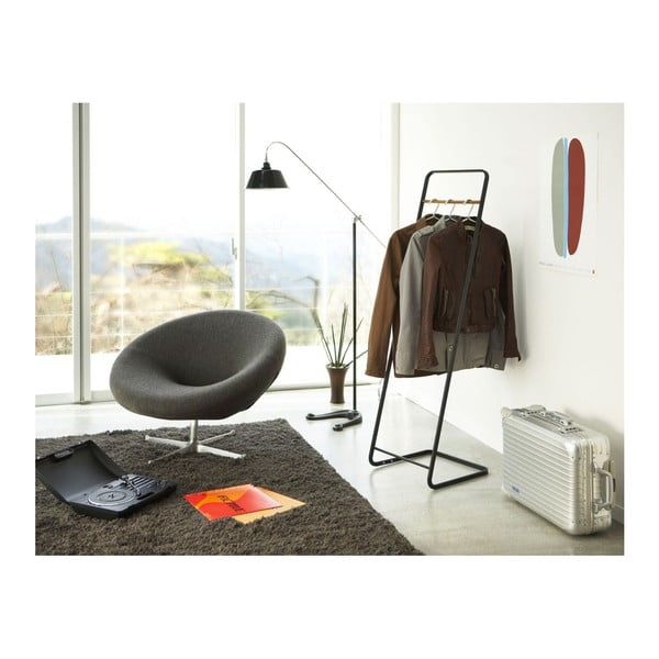 Čierny kovový stojan na oblečenie Tower – YAMAZAKI-image-4