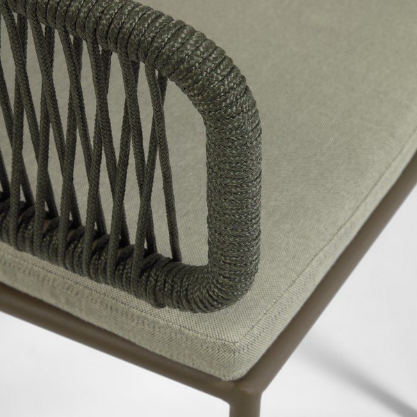 Záhradná stolička s oceľovou konštrukciou a zeleným výpletom Kave Home Nadin-image-1