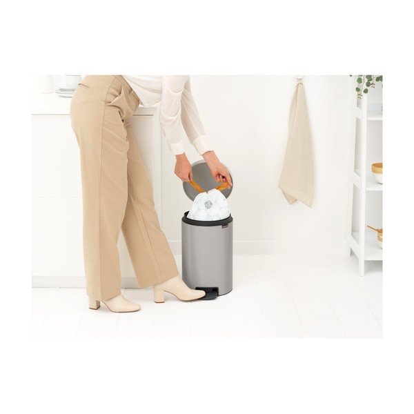 Svetlosivý pedálový oceľový odpadkový kôš 12 l NewIcon – Brabantia-image-3