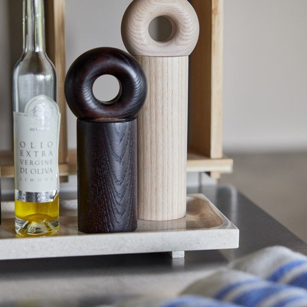 Drevený mlynček na korenie a soľ v prírodnej farbe Hoop – OYOY Living Design-image-2