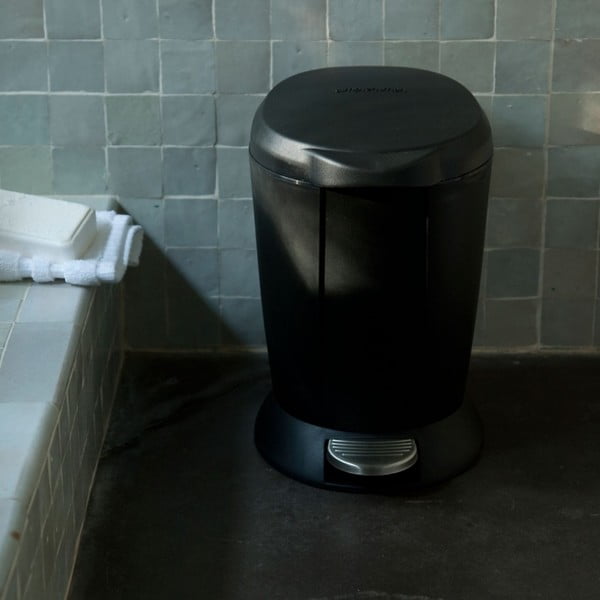 Pedálový plastový odpadkový kôš 6 l - simplehuman-image-1