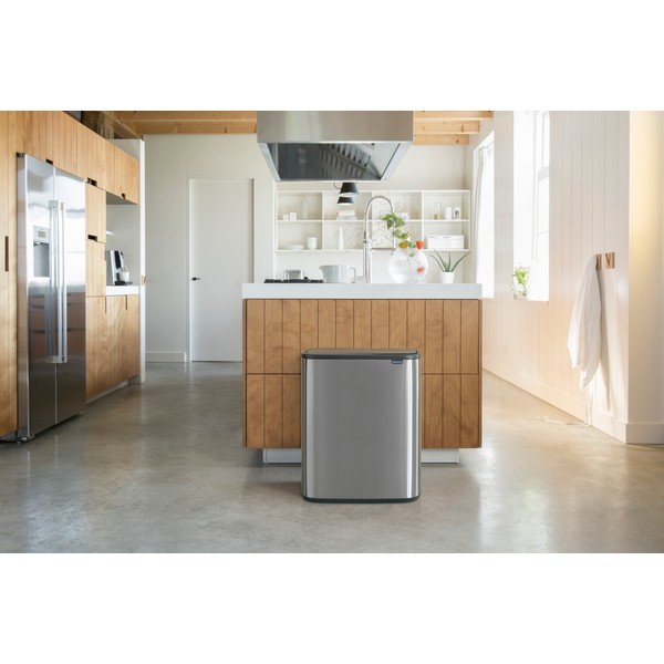 Dotykový oceľový odpadkový kôš v matne striebornej farbe 60 l Bo Touch Bin – Brabantia-image-1