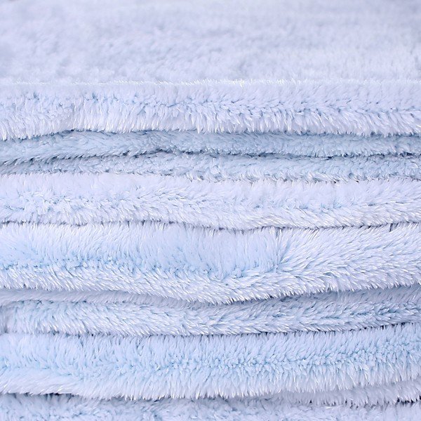 Svetlomodrá deka z mikrovlákna DecoKing Fluff BabyBlue, 170 x 210 cm-image-2