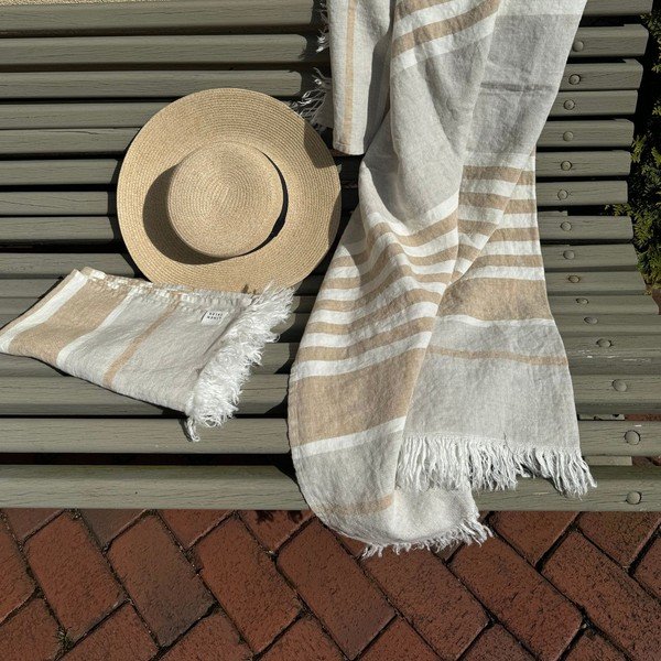 Béžová ľanová plážová osuška 85x140 cm Allure Stripe – Linen Tales-image-2