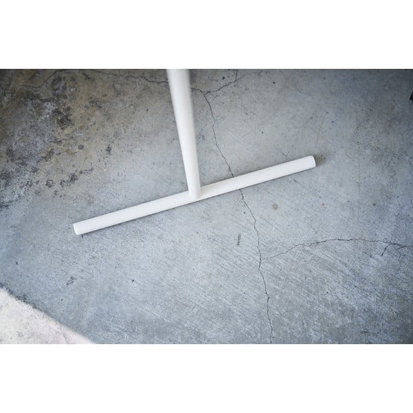 Biely kovový nástenný stojan na oblečenie Tower – YAMAZAKI-image-4