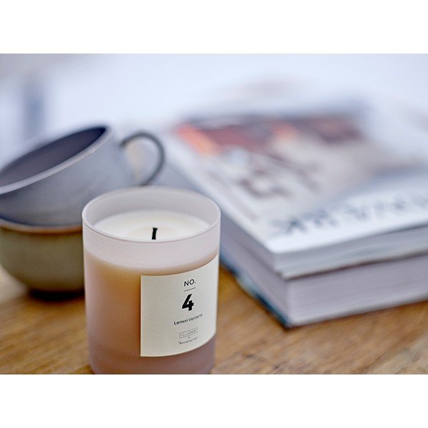 Vonná  sviečka doba horenia 50 h No. 4 Lemon Verbena – ILLUME x Bloomingville-image-1