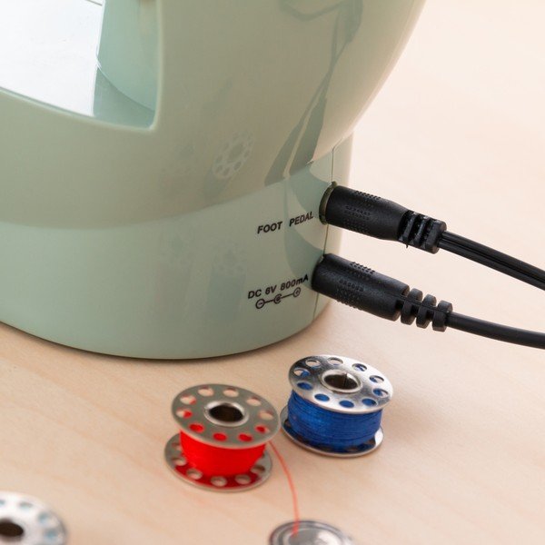 Zelený šijací stroj InnovaGoods Sewing Machine-image-2