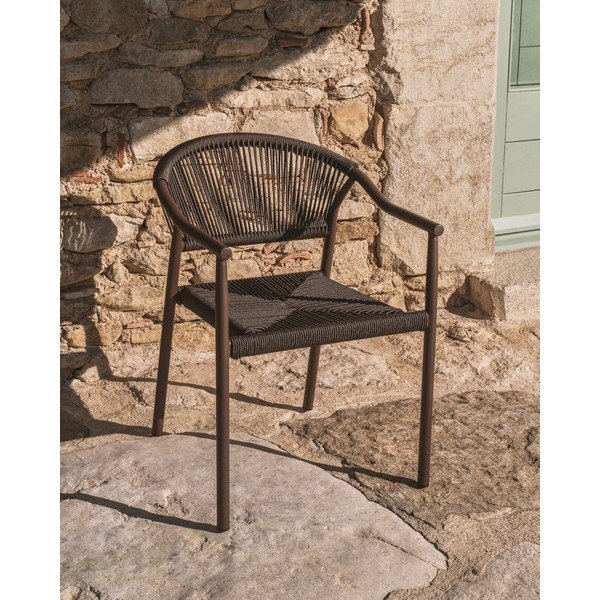 Hnedá ratanová záhradná stolička Livadia – Kave Home-image-2