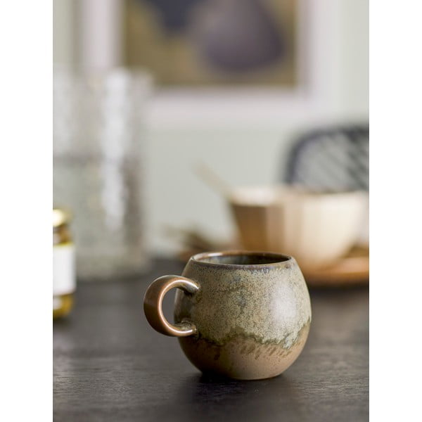 Hnedý keramický hrnček 280 ml Paula – Bloomingville-image-1